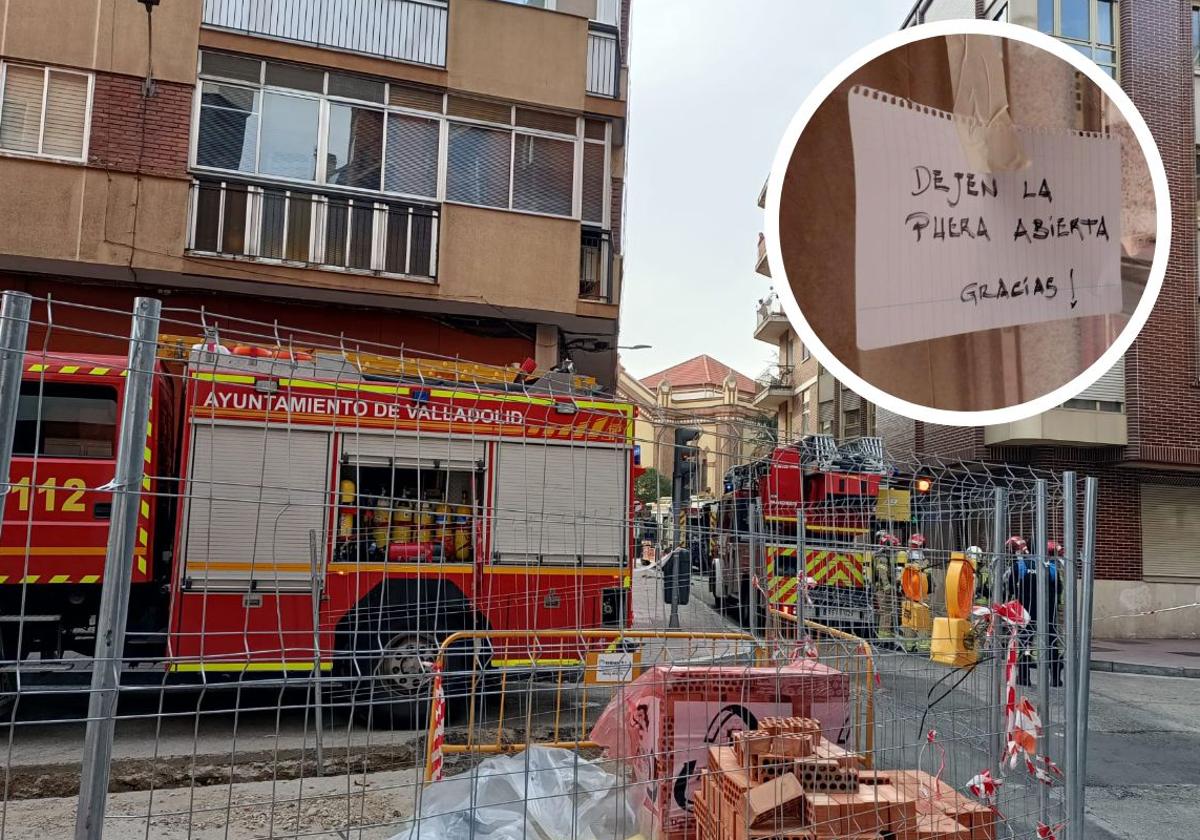 Bomberos y policías, durante la intervención en el bloque de Santa Lucía. Arriba, en detalle, cartel en la puerta del inmueble para facilitar la ventilación.