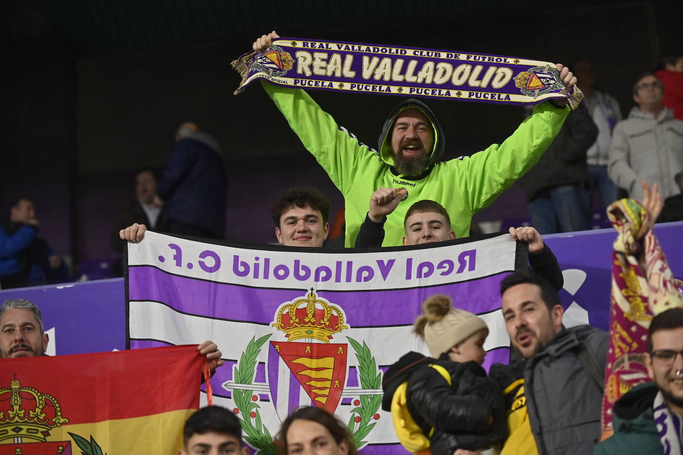 Búscate en la grada del estadio José Zorrilla (2 de 3)