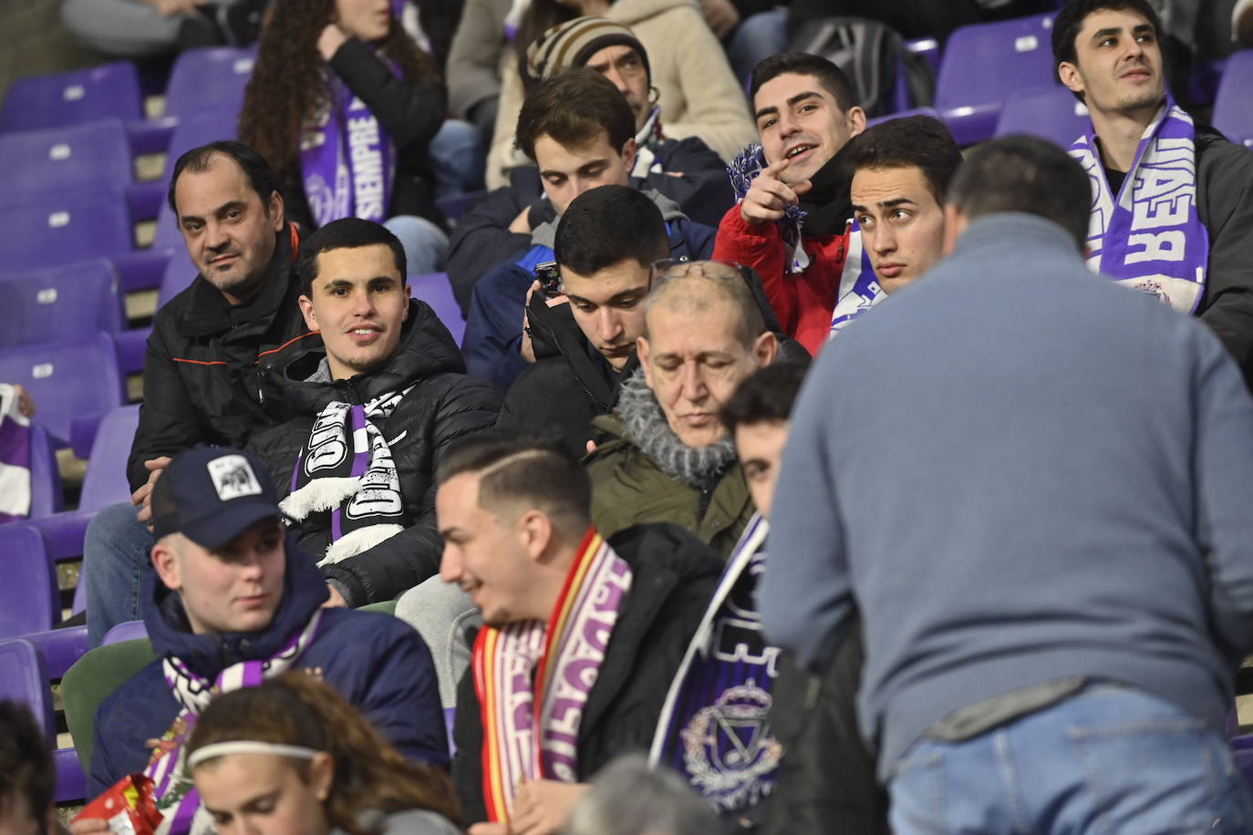 Búscate en la grada del estadio José Zorrilla (2 de 3)