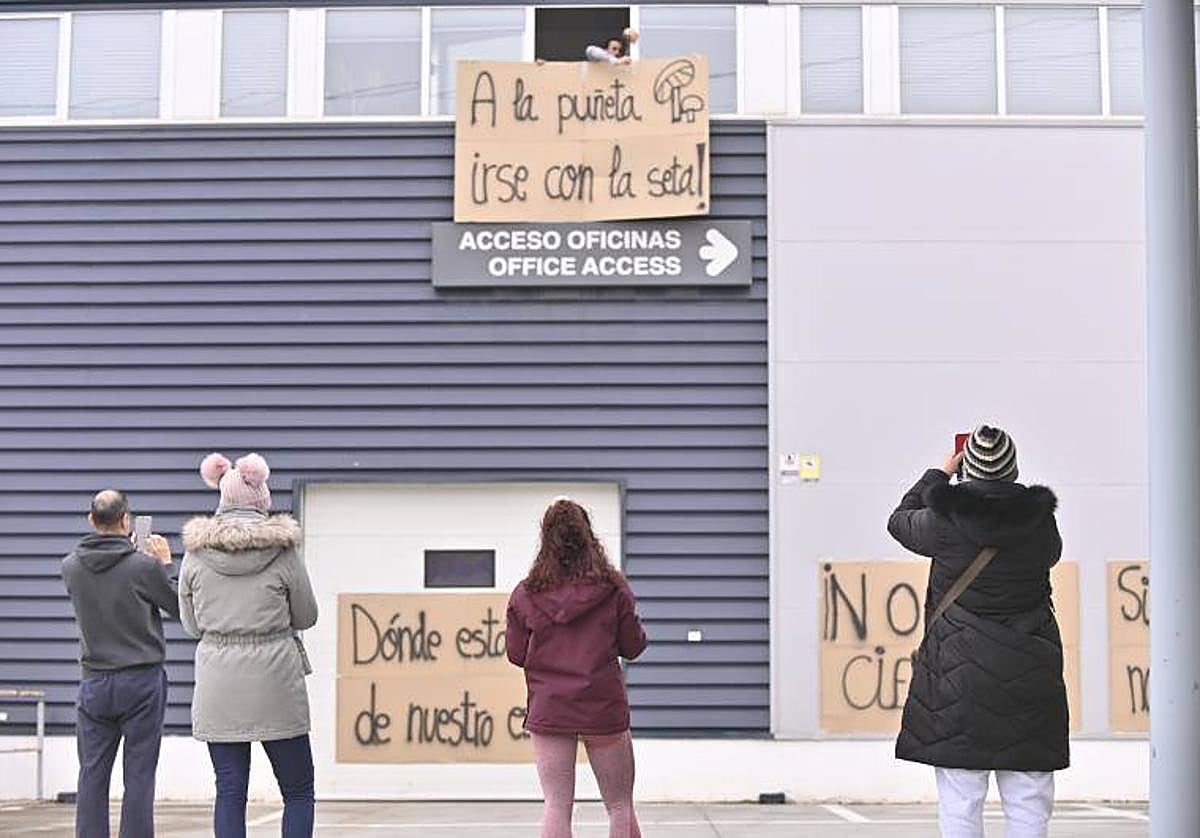 Trabajadores de Laumont, el pasado miércoles durante la huelga.