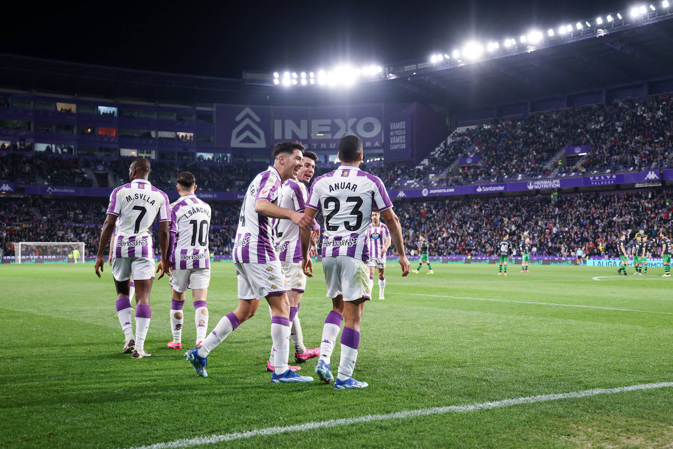 La victoria del Real Valladolid sobre el Racing de Santander, en imágenes