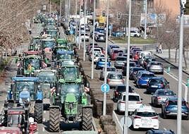 Colapso de tráfico por la protesta de los agricultores.