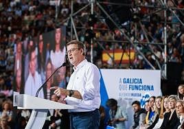 El líder del PP, Alberto Núñez Feijóo, este sábado en un mitin en Pontevedra.