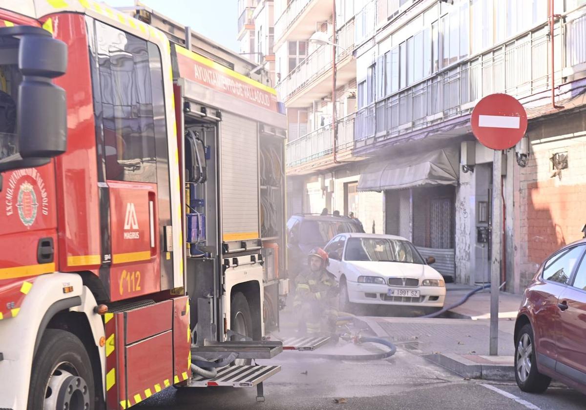 Un muerto y ocho afectados en el incendio de una vivienda en Pajarillos