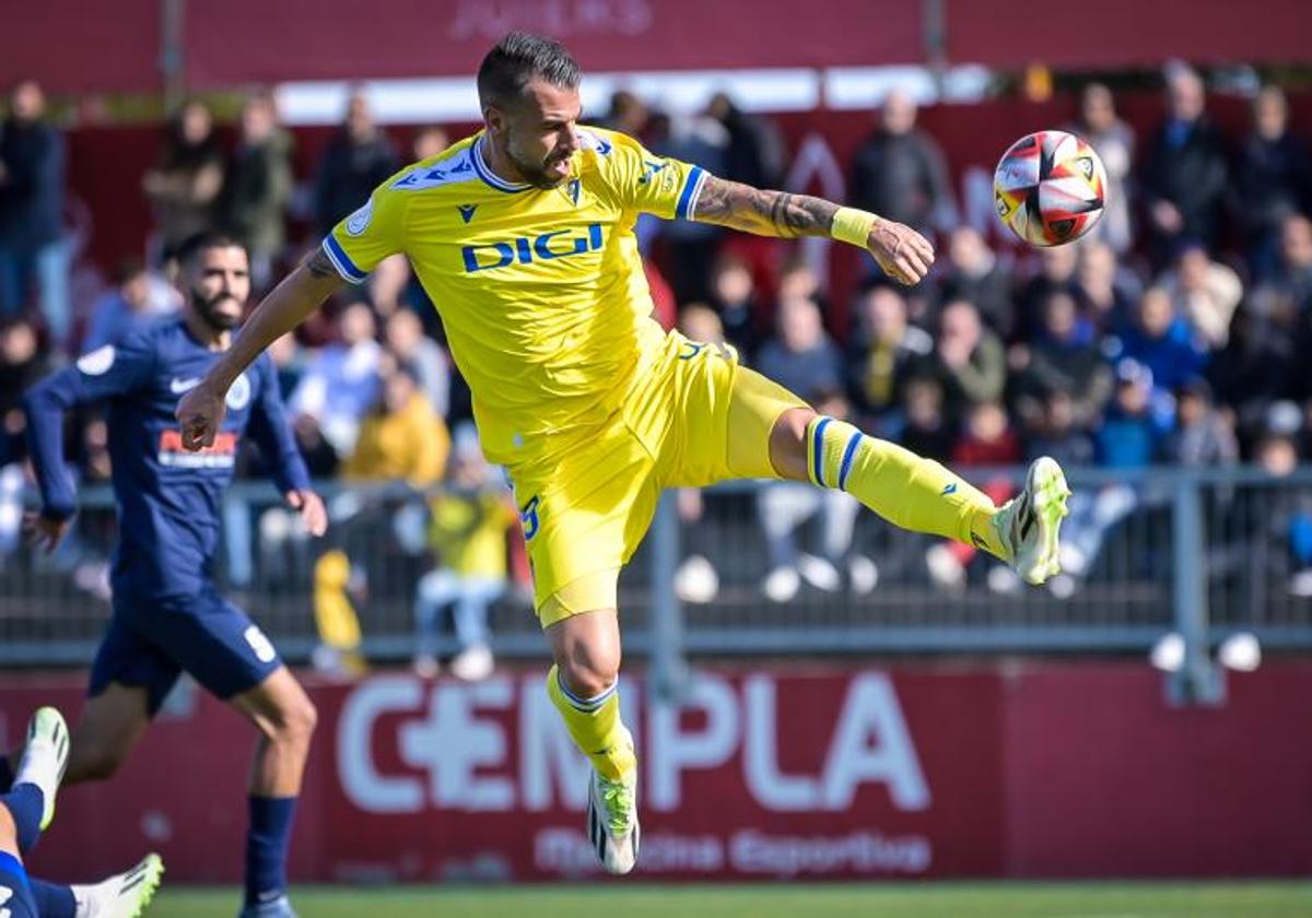 Negredo, en el Badalona Futur-Cádiz de Copa del Rey del pasado 1 de noviembre