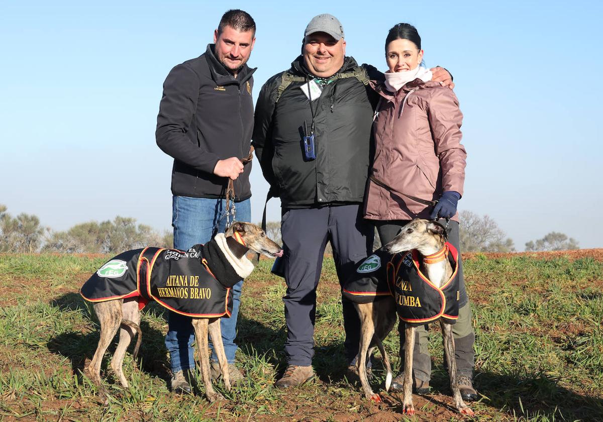 Los animales finalistas, 'Aitana de Hermanos Bravo' y, a la izquierda de la foto, 'Leyenda de Retumba'.