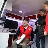 Una furgoneta de Cruz Roja atenderá en Palencia a las personas que duermen en la calle