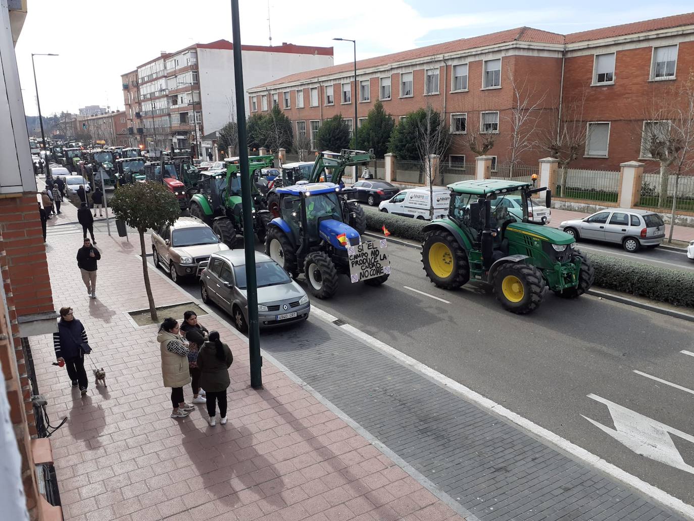 La tractorada colapsa la Avenida de Segovia de Valladolid