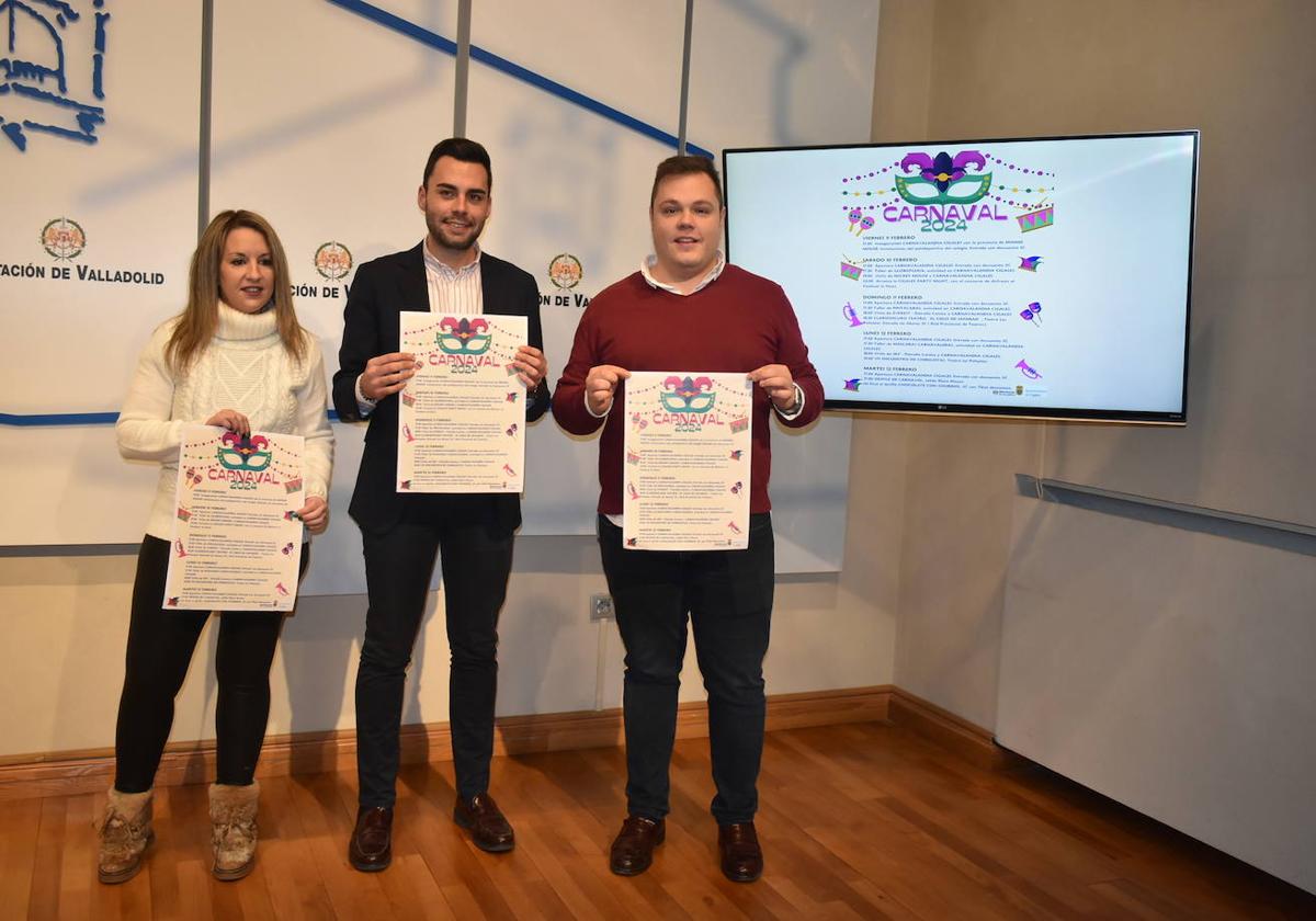 Vanessa Martínez, Roberto Migallón y Jaime Rodríguez en la presentación de los carnvales