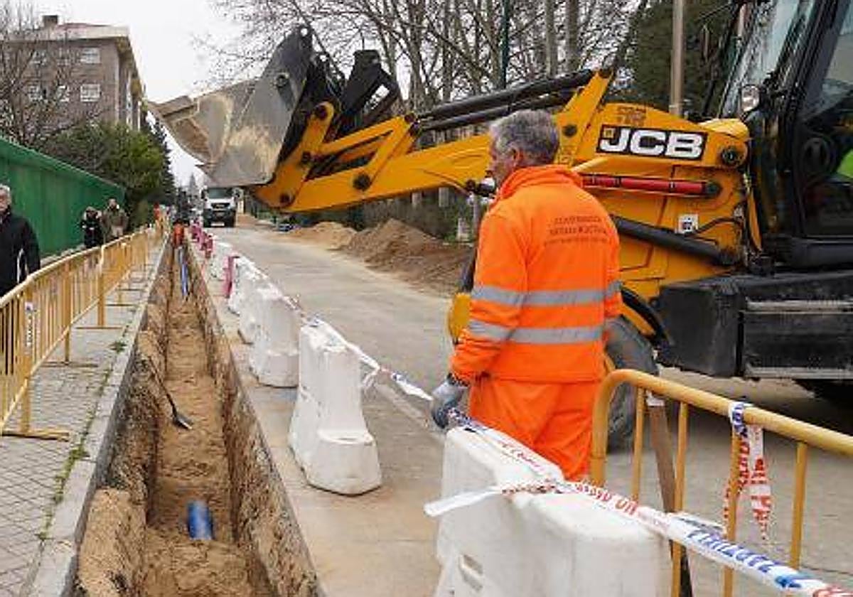 Imagen de archivo de trabajos en la red de agua en Arturo Eyries.