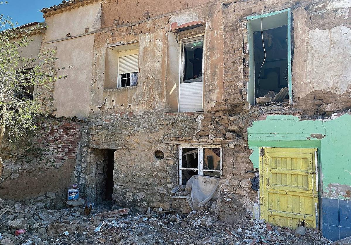 Inmueble en ruinas en un pueblo de Palencia.