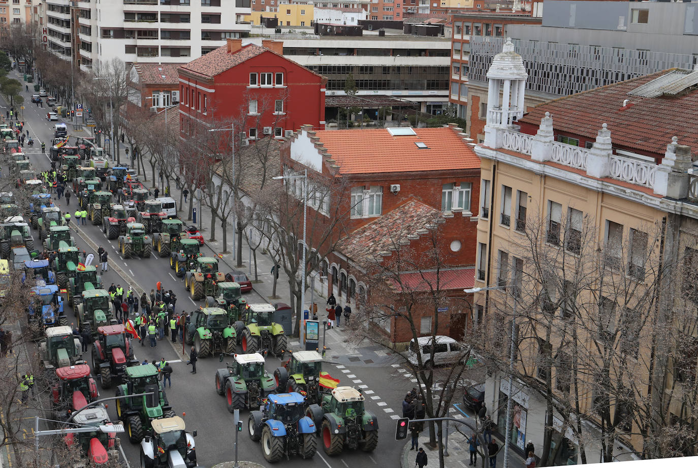 Los tractores bloquean Palencia