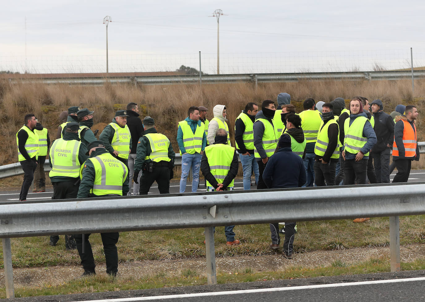 Así ha sido el corte de la autovía en Villaherreros