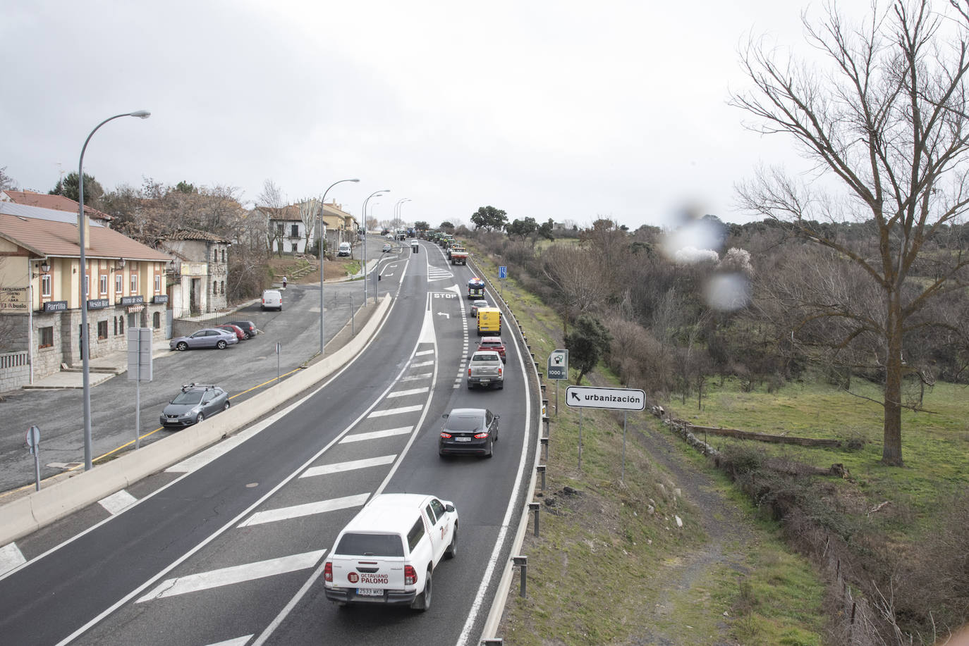 El corte de la AP-6 en Villacastín, en imágenes