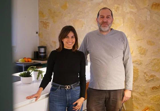 Lorena Fernández, propietaria, junto a Luis Pastor, arquitecto y artífice de este proyecto.