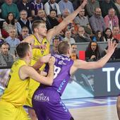 Palencia festeja el cuarto triunfo del Zunder