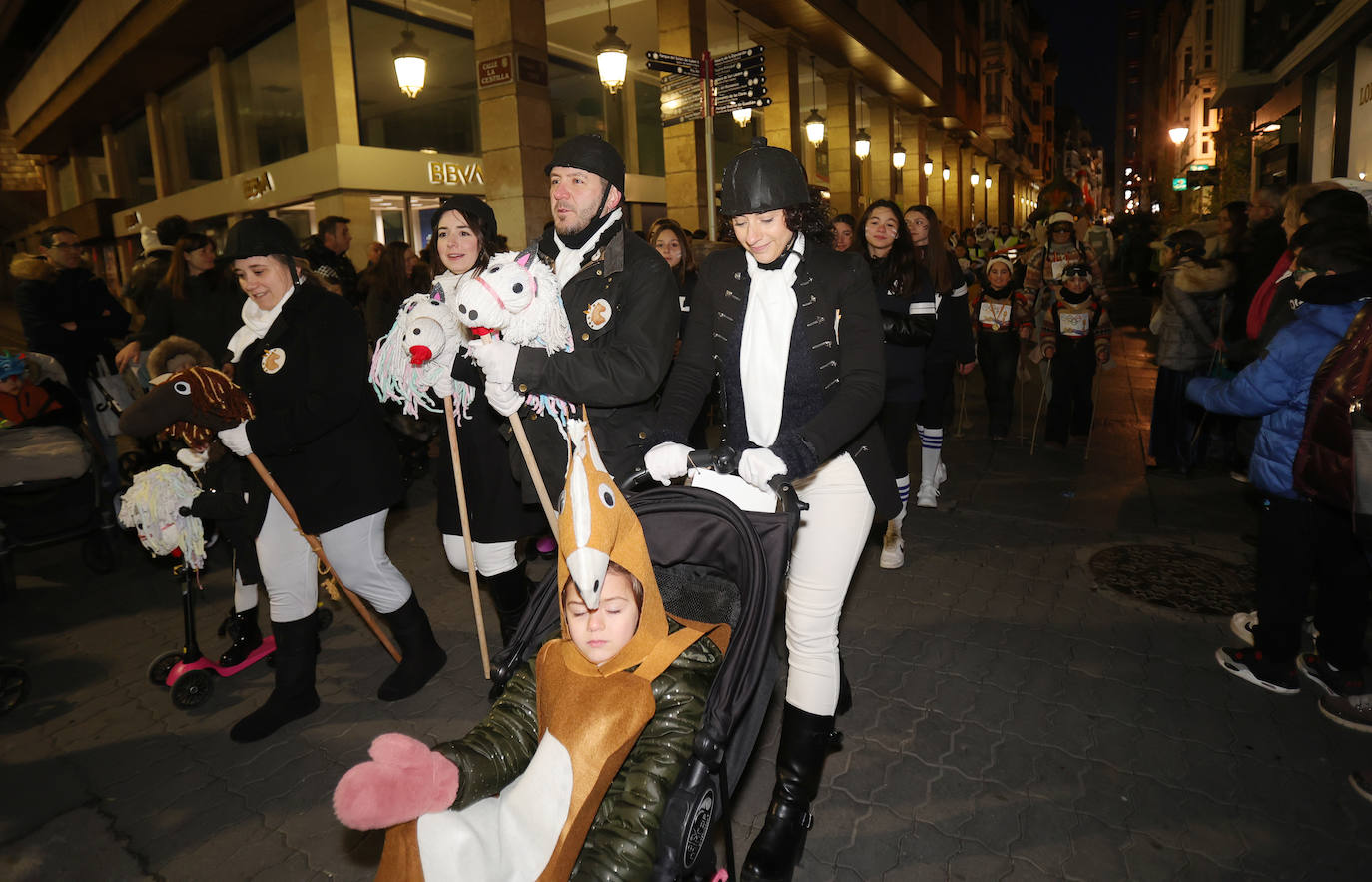 Palencia vive un ingenioso y multitudinario Carnaval