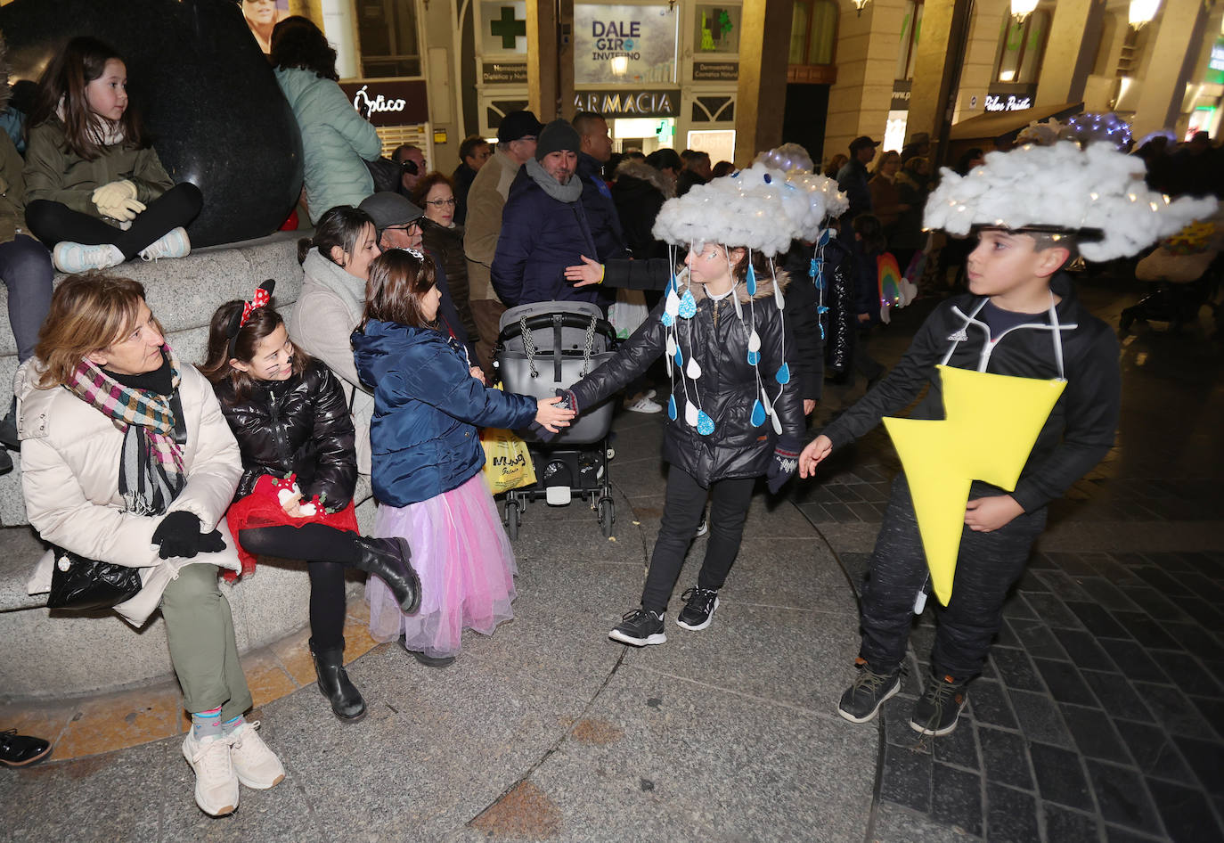 Palencia vive un ingenioso y multitudinario Carnaval