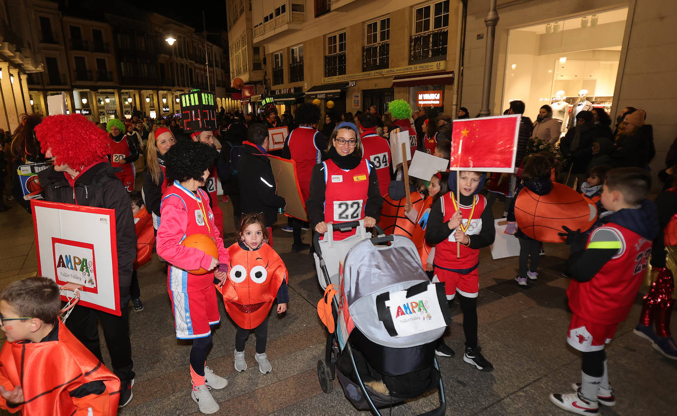 Palencia vive un ingenioso y multitudinario Carnaval