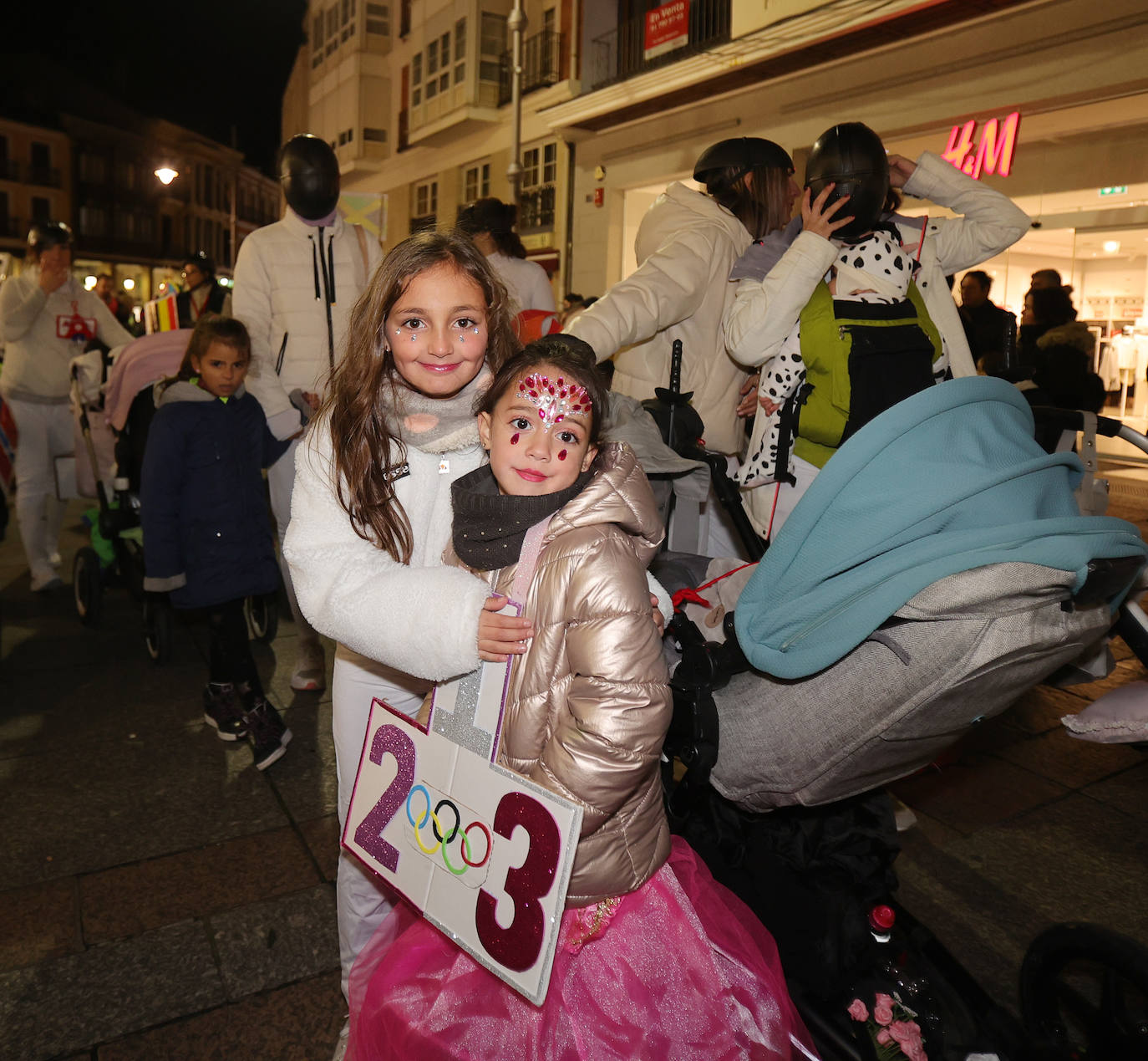 Palencia vive un ingenioso y multitudinario Carnaval