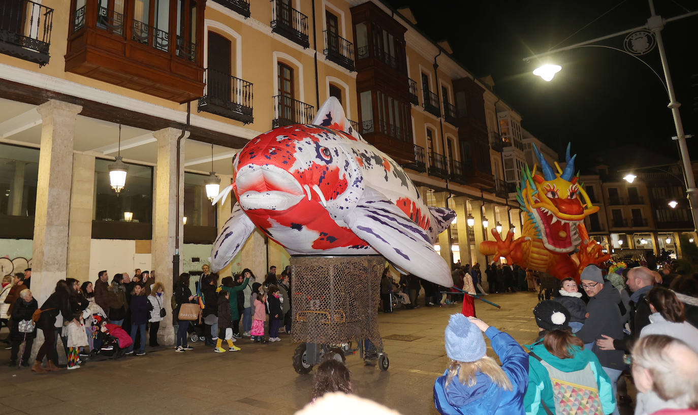 Palencia vive un ingenioso y multitudinario Carnaval