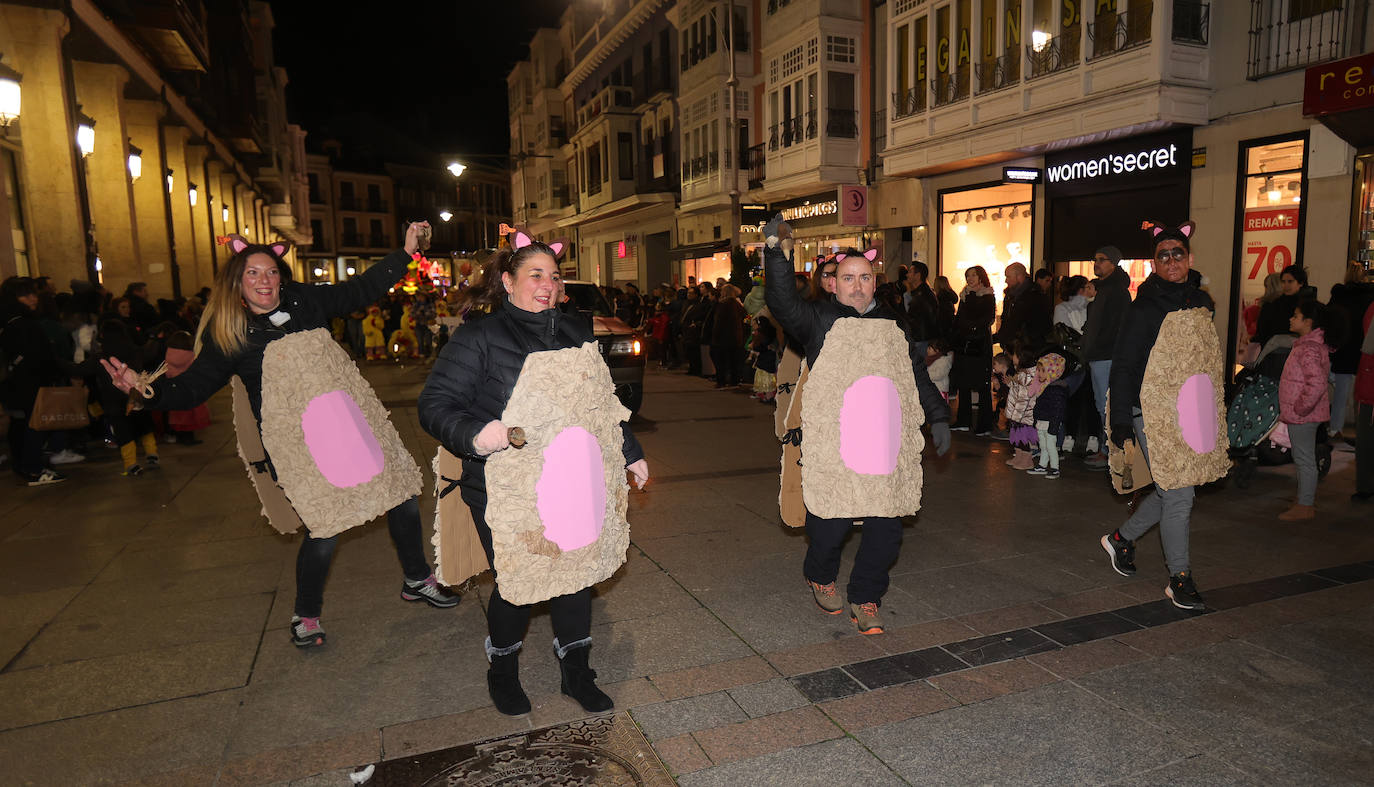 Palencia vive un ingenioso y multitudinario Carnaval