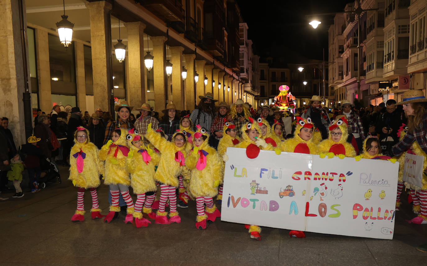 Palencia vive un ingenioso y multitudinario Carnaval