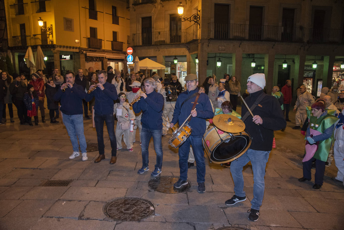 El Carnaval gana al frío segoviano