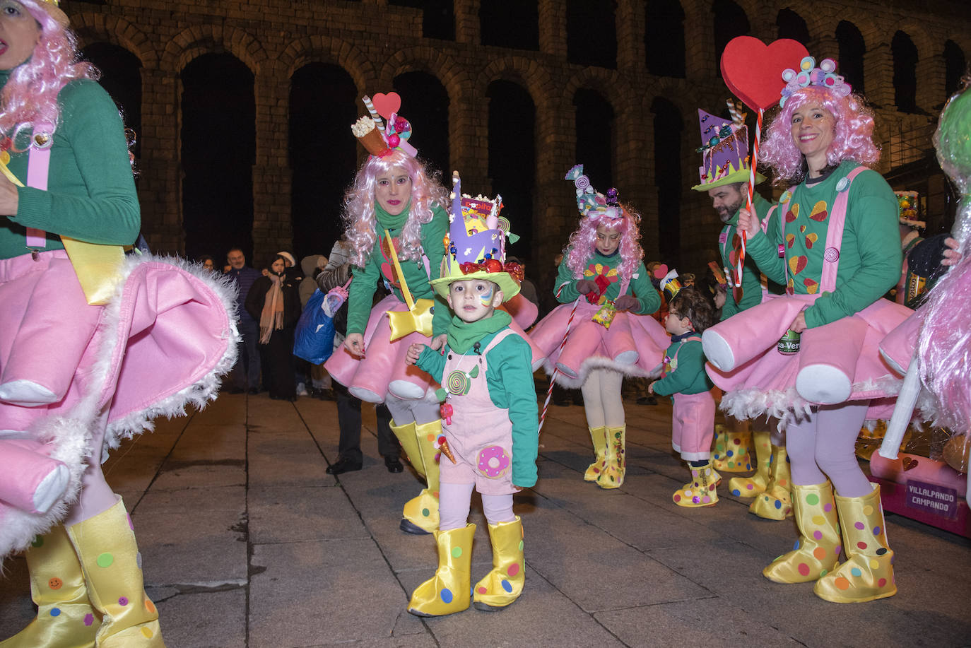 El Carnaval gana al frío segoviano