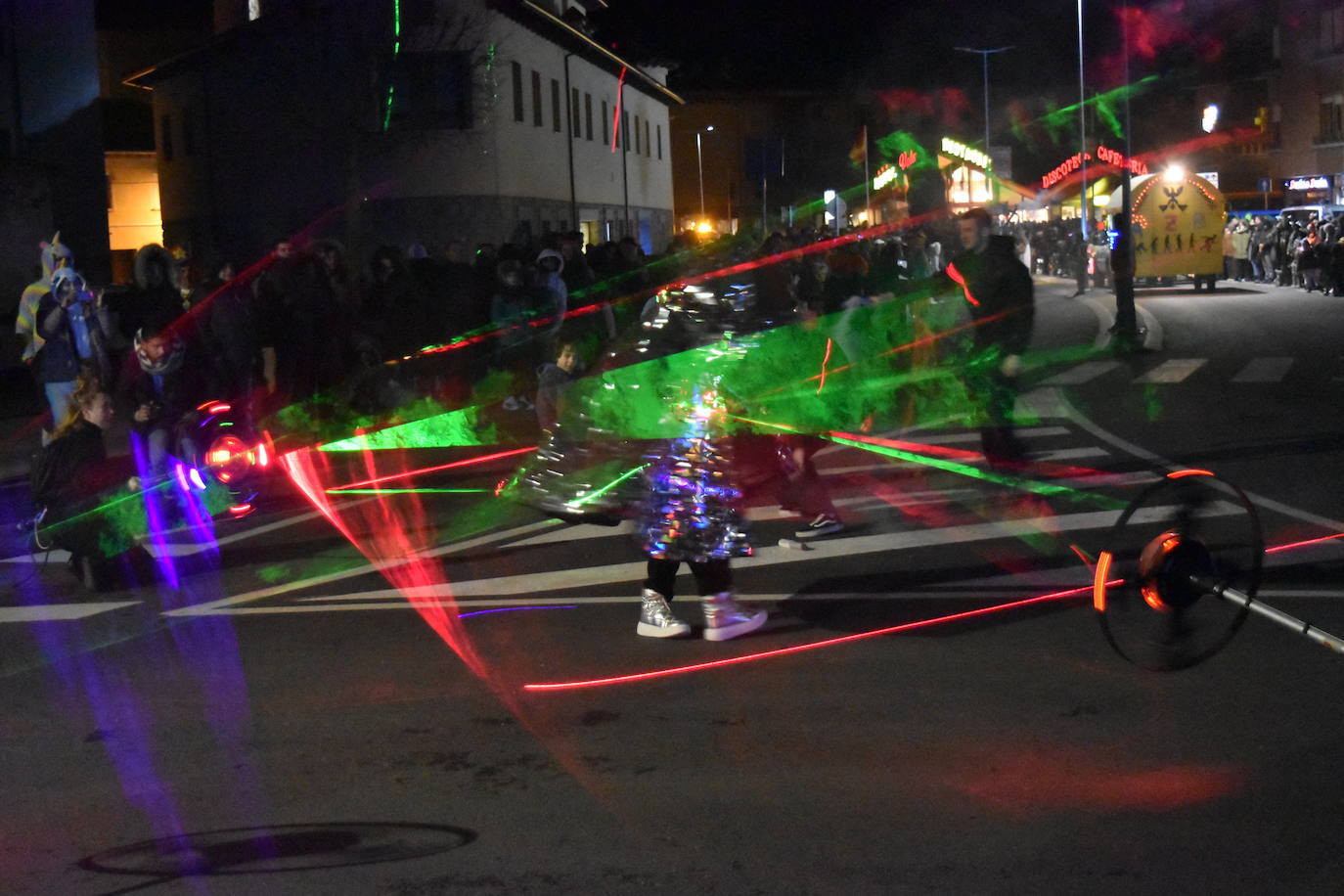 El Carnaval de la Galleta luce en el gran desfile