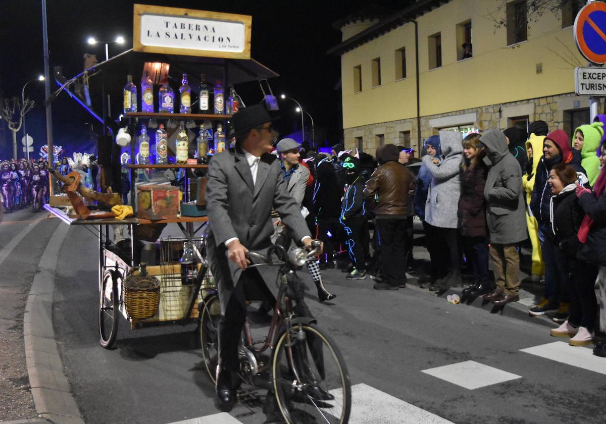 El Carnaval de la Galleta de Aguilar genera una fiesta que no defrauda