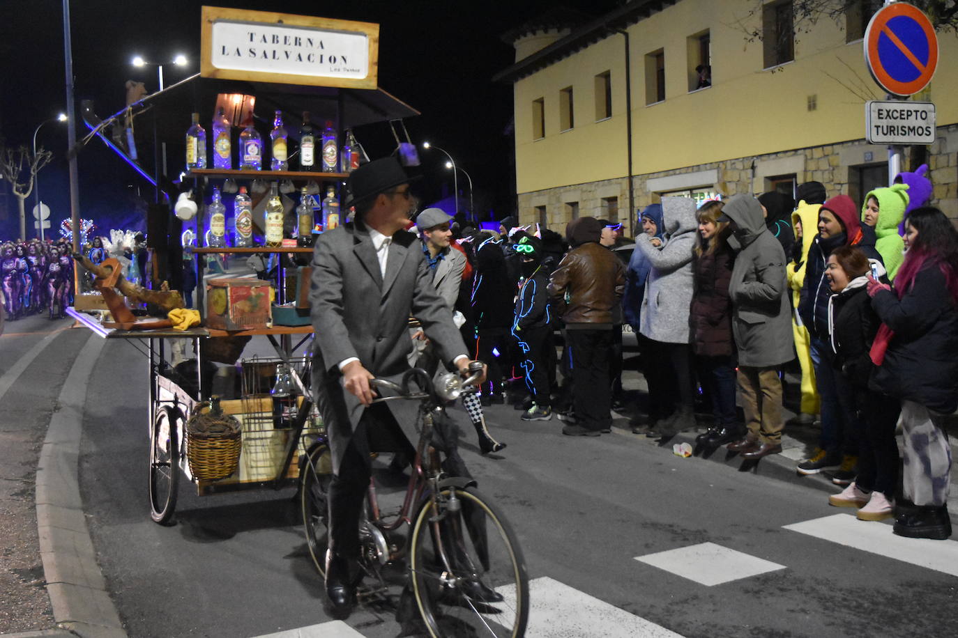 El Carnaval de la Galleta luce en el gran desfile