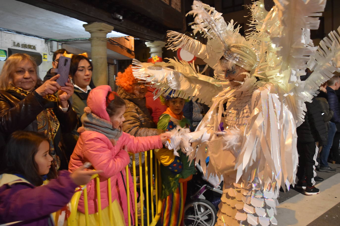 El Carnaval de la Galleta luce en el gran desfile