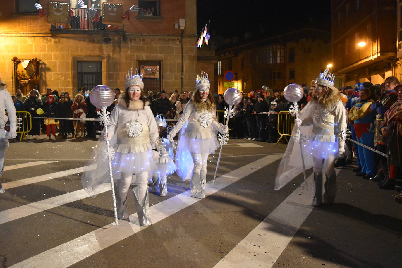 El Carnaval de la Galleta luce en el gran desfile