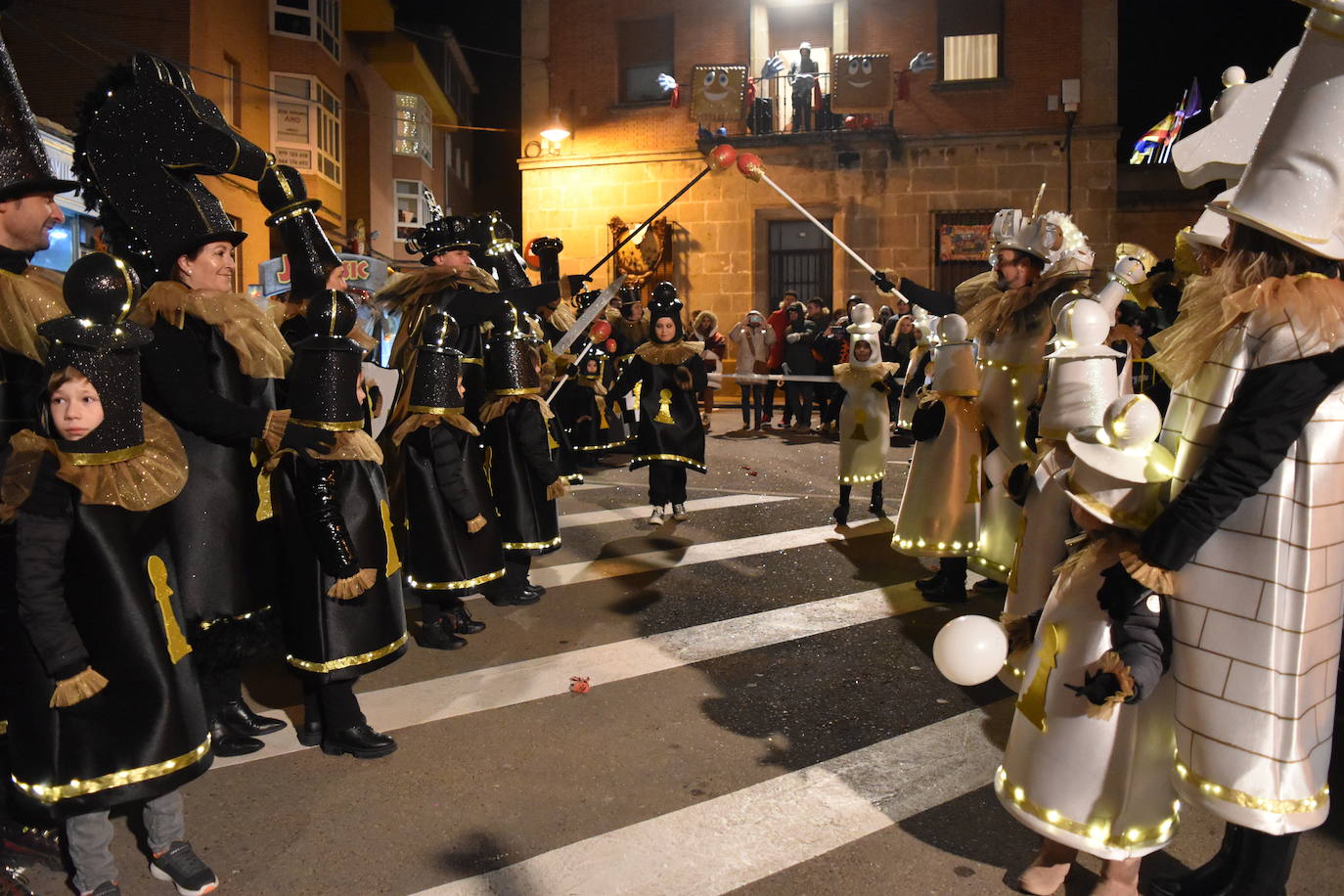 El Carnaval de la Galleta luce en el gran desfile