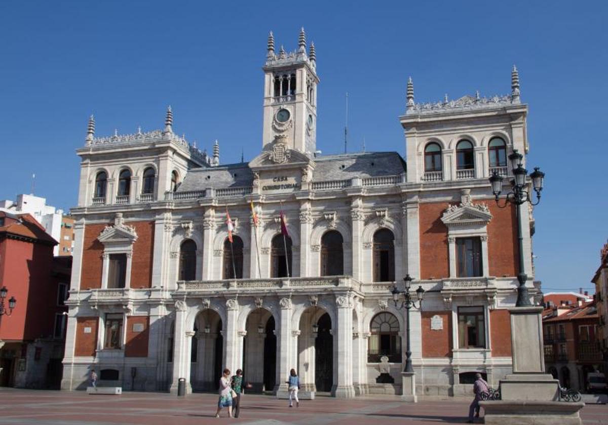 Fachada del Ayuntamiento de Valladolid.