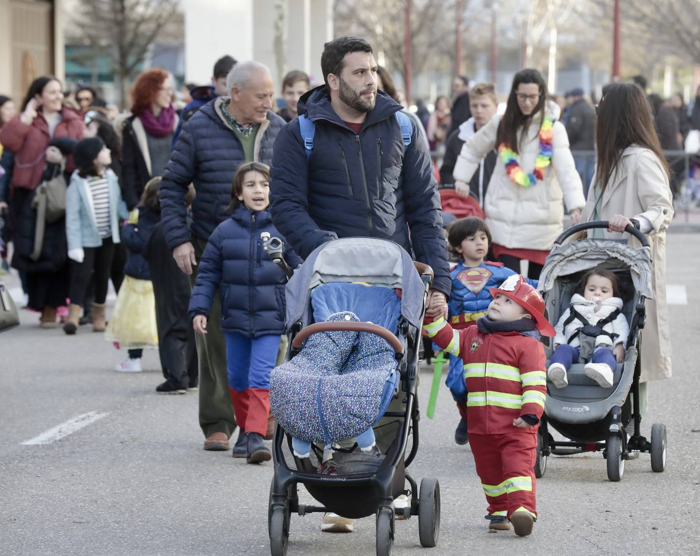 El carnaval toma Villa del Prado con un desfile de disfraces