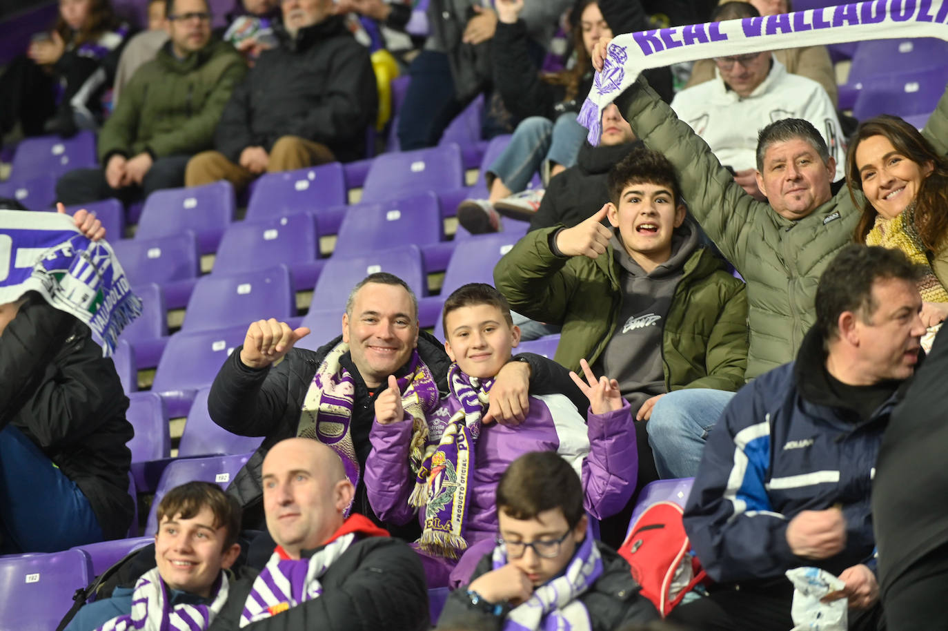 Búscate en la grada del Estadio José Zorrilla (2 de 4)