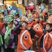 Desbordante desfile infantil en el Carnaval de Segovia