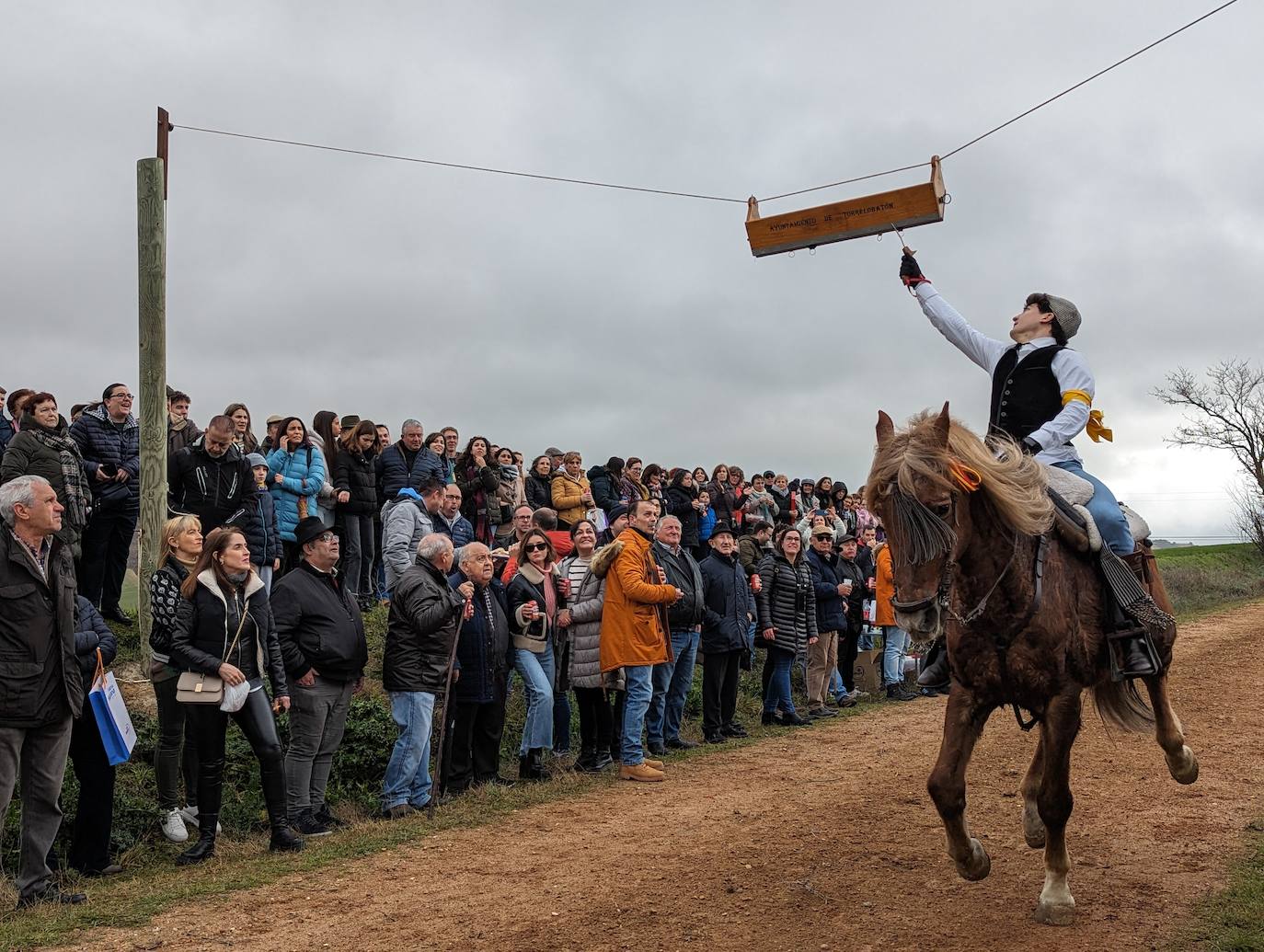 Carrera de cintas en Torrelobatón