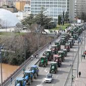 El campo vuelve a alzar la voz en Valladolid en la tractorada más multitudinaria