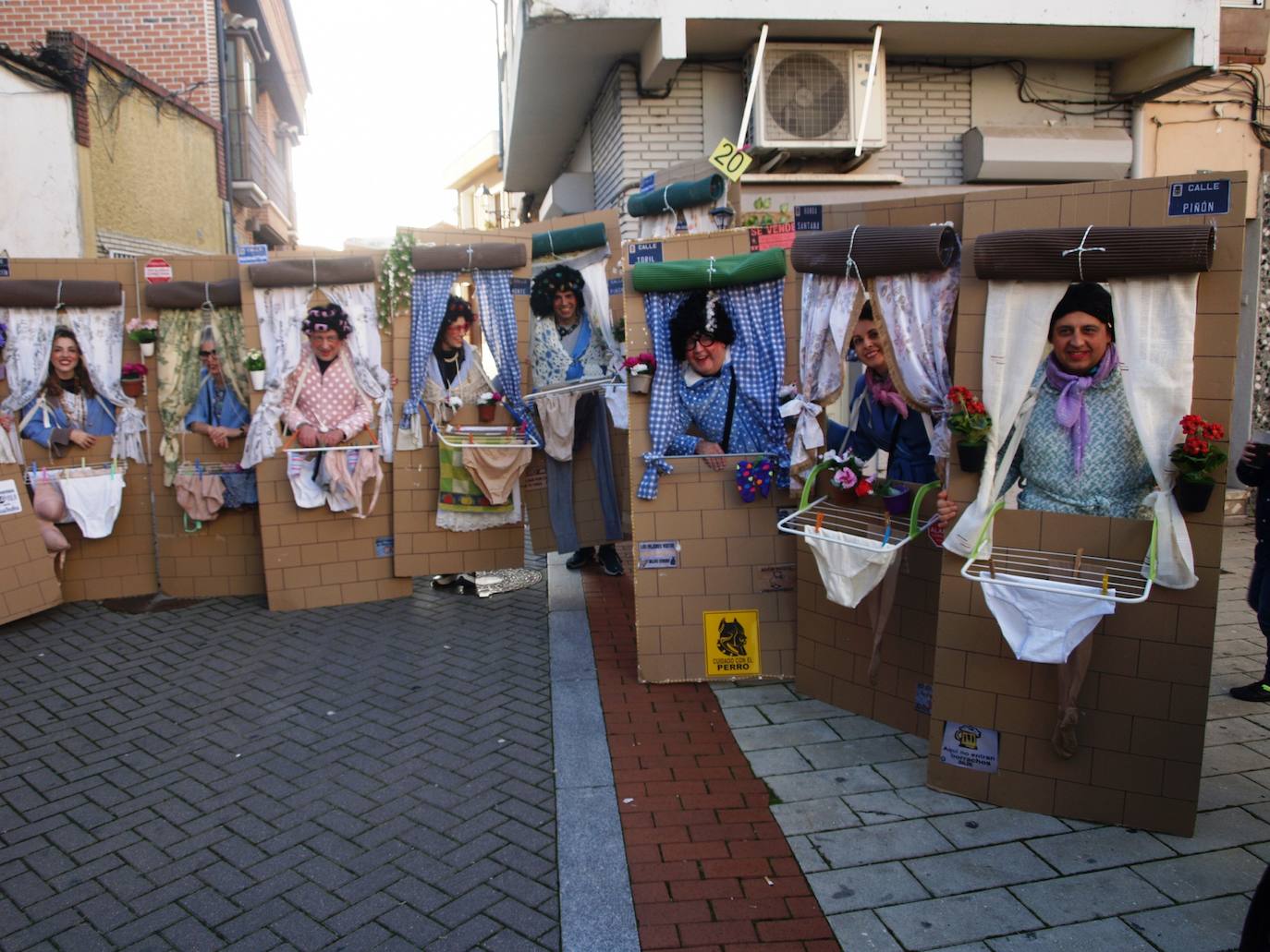 Las imágenes de la fiesta de la Piñata en Pedrajas de San Esteban