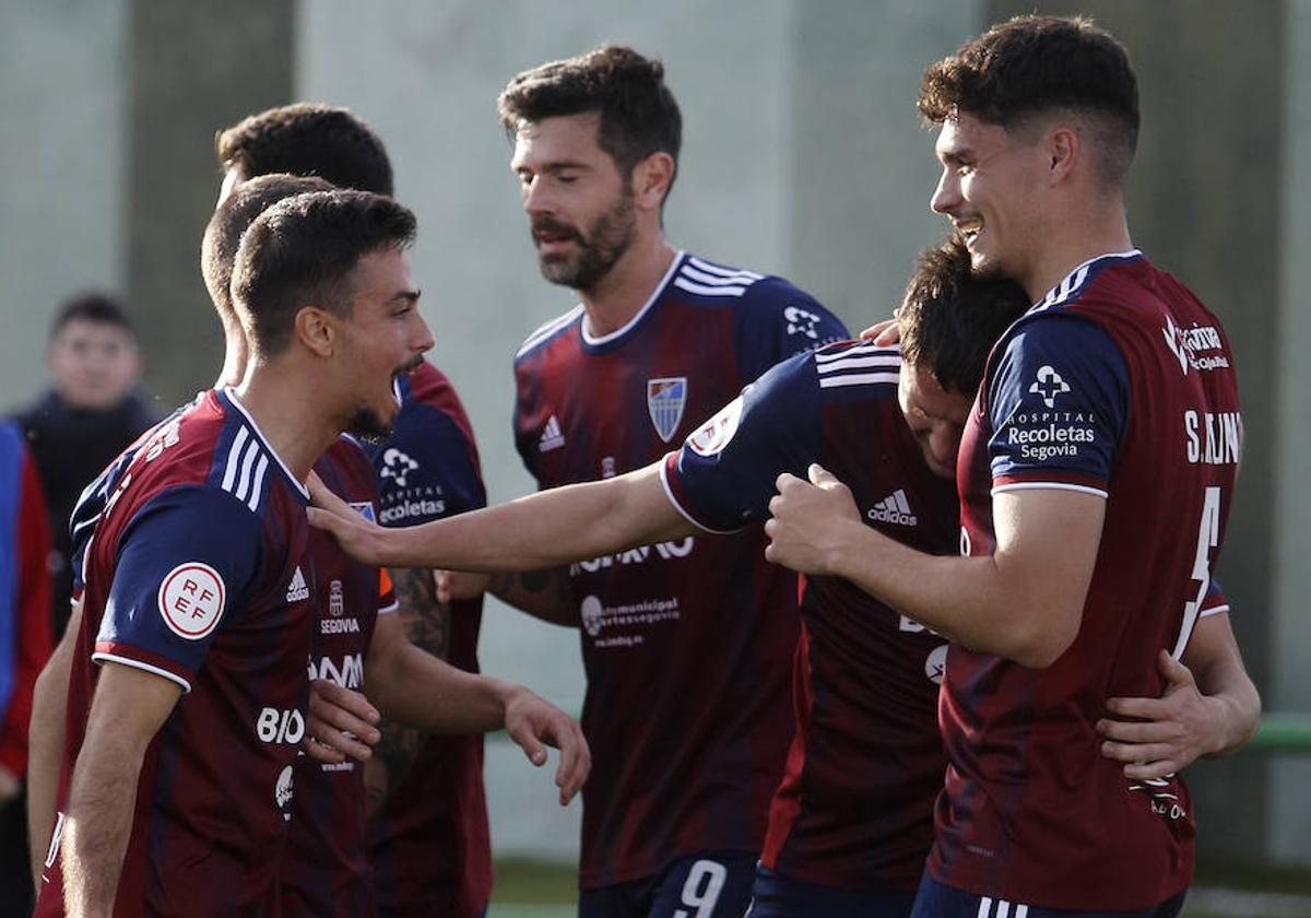 Celebración del gol conseguido por David López ante el Sanse.