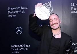 El zamorano Peter Sposito gana el premio Mercedes-Benz Fashion Talent