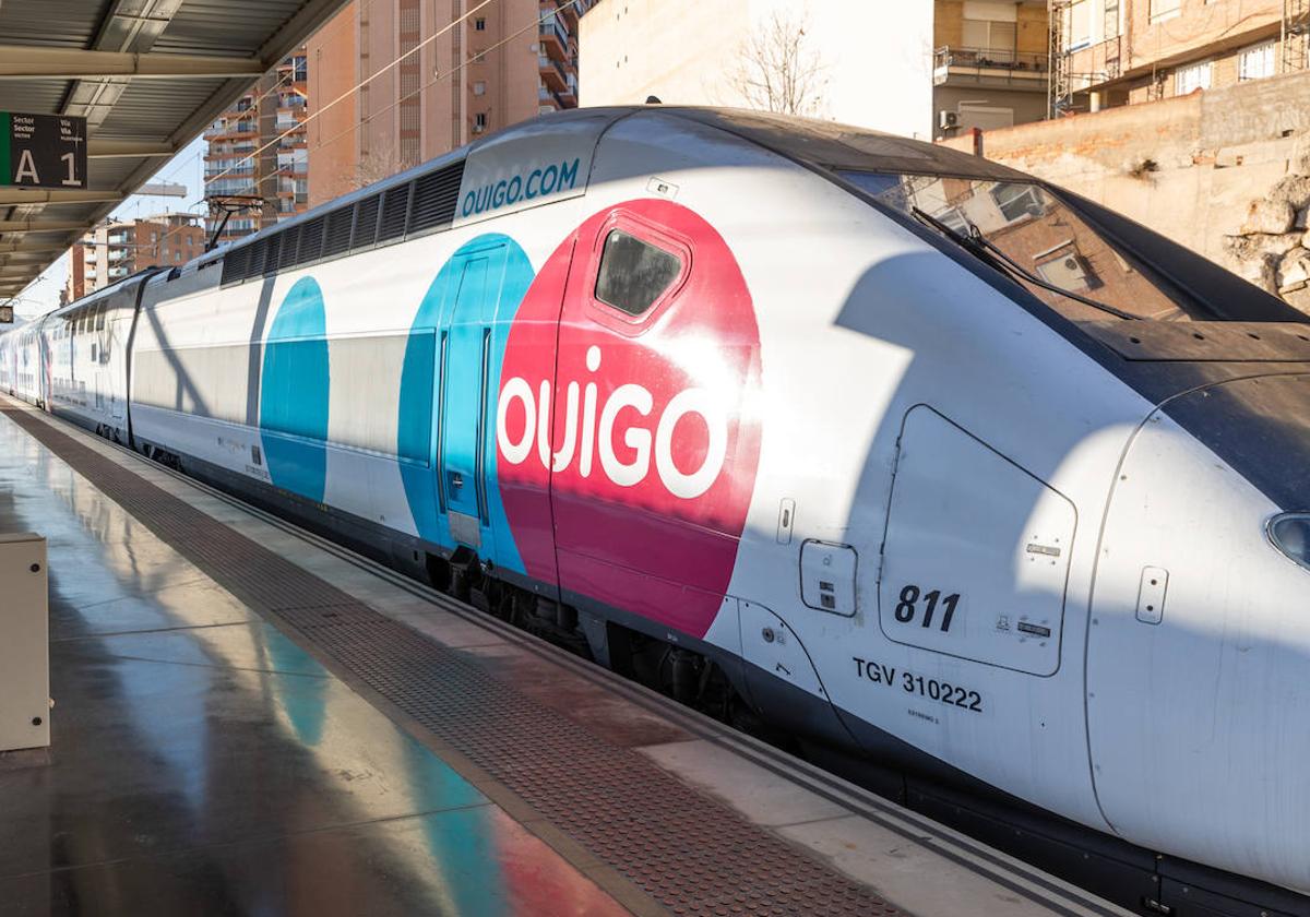 Un tren de Ouigo en la estación.