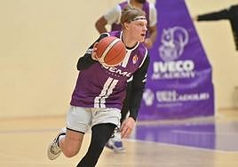 Zigmantavicius, en una sesión de entrenamiento en el frontón de Pisuerga.