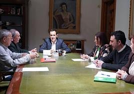 El presidente de la Diputación de Valladolid, Conrado Íscar, sigue manteniendo encuentros de trabajo con los alcaldes de la provincia de Valladolid