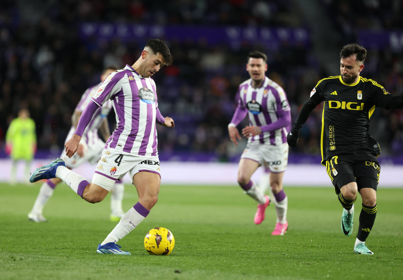 Las imágenes del partido entre el Real Valladolid y el Real Oviedo