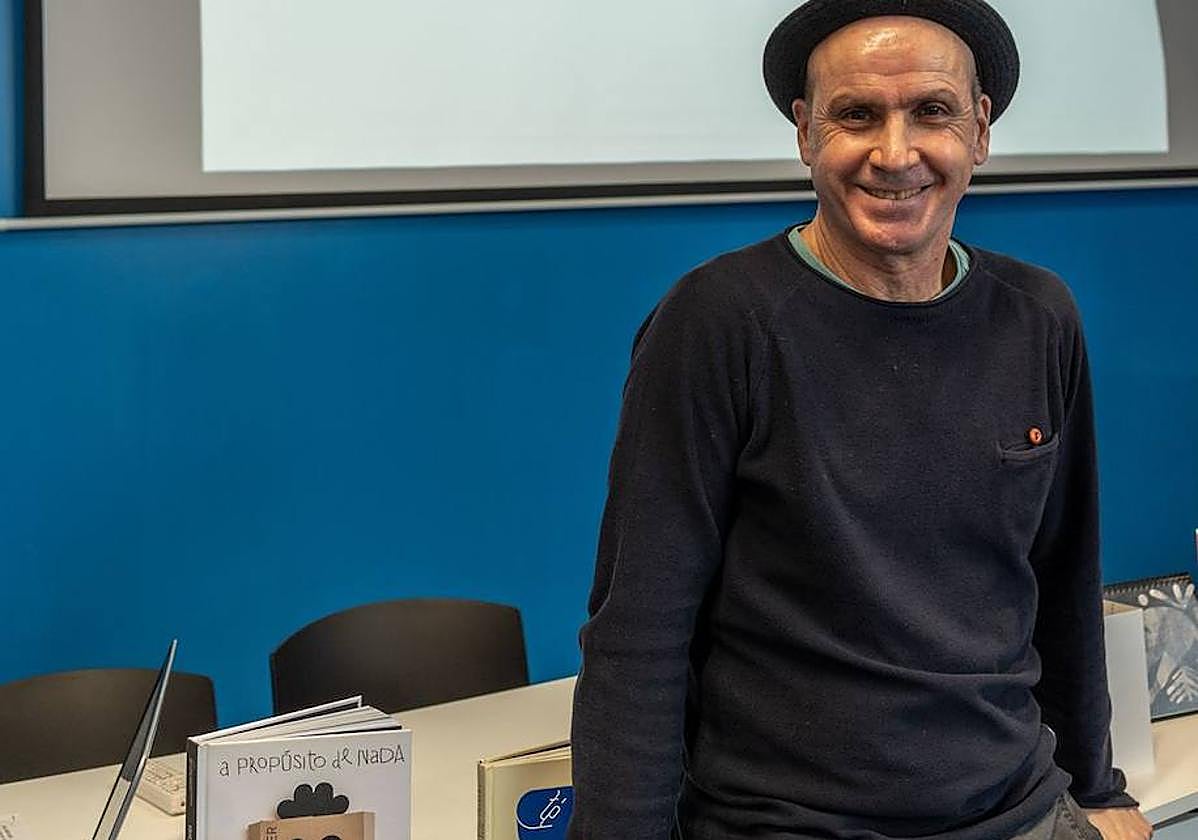 Isidro Ferrer, en la Escuela de Arte de Valladolid.