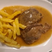 Tiernas carrilleras con patatas